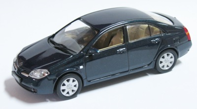 J-collection 057 NISAN PRIMERA 2.0C 2004 - NEW FACE LIFT / Vers Europ�enne Miniatures 1:43