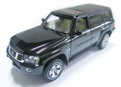 J-collection 082 NISAN PATROL 2005 Miniatures 1:43