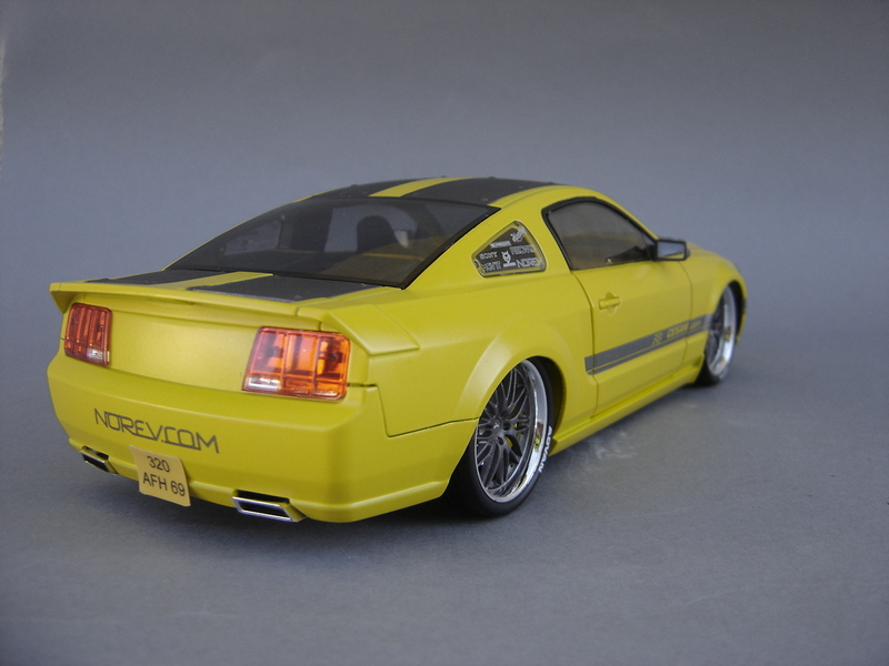 Ford Mustang Parotech norev 182700