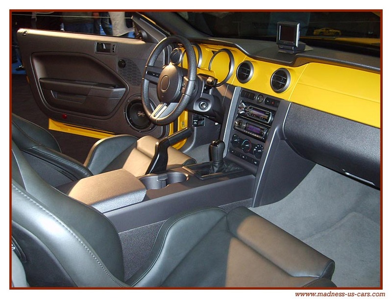 Ford Mustang Parotech norev 182700