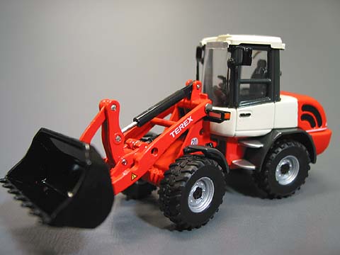 TEREX AL 80 COULEUR ATLAS CHARGEUR SUR PNEUS