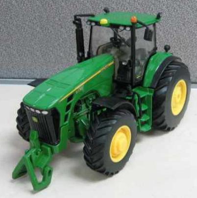Britains 42407 JOHN DEERE 8330 Die cast 1:32 Britains 42407 JOHN DEERE 8330 Die cast 1:32