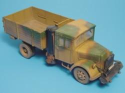 Calibre 35018 OPEL BLITZ HOLZGAS Plastic models 1:35