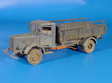 Calibre 35028 BUSSING NAG 4500A TRUCK Maquettes 1:35