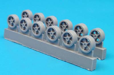M4 SHERMAN CAST WHEELS