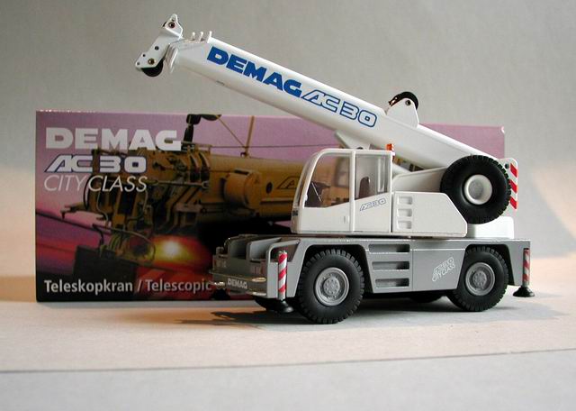 DEMAG GRUE AUTOMOTRICE TELESCOPIQUE AC 25