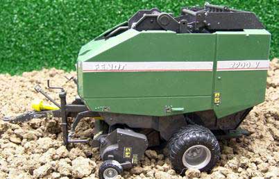 Eagle race 2658 FENDT ROUND BAILER 2900V Miniatures 1:32 Eagle race 2658 FENDT ROUND BAILER 2900V Miniatures 1:32