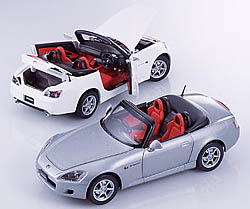 Ebbro 24001 HONDA S 2000 Miniatures 1:24 Ebbro 24001 HONDA S 2000 Miniatures 1:24