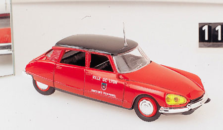 CITROEN DS 21 POMPIERS LYON