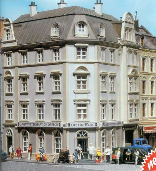 Faller 130921 MAISON URBAINE EN COIN HO Maquettes 