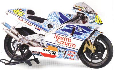 Guiloy 16276 HONDA NSR 500 VALENTINO ROSSI TEAM NASTRO AZZURRO HONDA MUGELLO 2001 Miniatures 1:6 Guiloy 16276 HONDA NSR 500 VALENTINO ROSSI TEAM NASTRO AZZURRO HONDA MUGELLO 2001 Miniatures 1:6