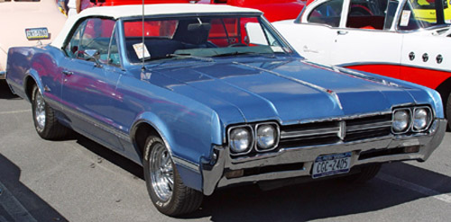 Highway 61 50354 OLDSMOBILE 442 W30 HARD TOP 1966 Miniatures 1:18