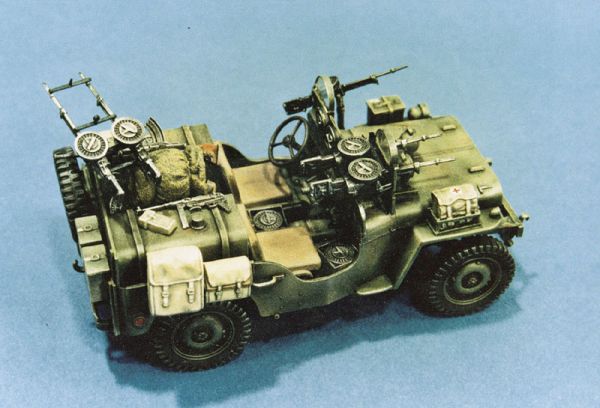 COMMANDO CAR