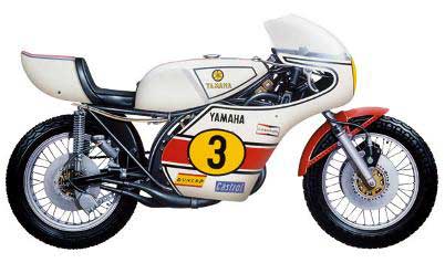 Italeri 4605 YAMAHA YZR 500 Die cast 1:9