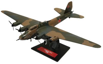 IXO PIXJ008005 PETLYAKOV PE-8 RUSSIAN AF Die cast 