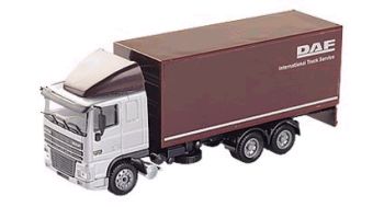 Daf 95 XF bas avec remorque