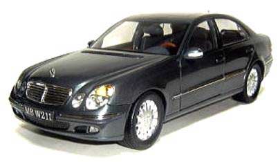 Kyosho 09002FG Mercedes Benz Classe E Die cast 1:18