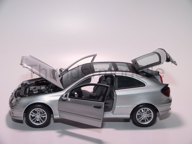 Maisto 31614 MERCEDES Die cast 1:18