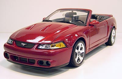 Maisto 31646 MUSTANG SVT 2003 Die cast 1:18