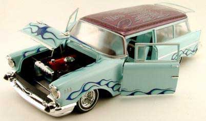Muscle Machine 76111A3 CHEVY WAGON Die cast 1:12