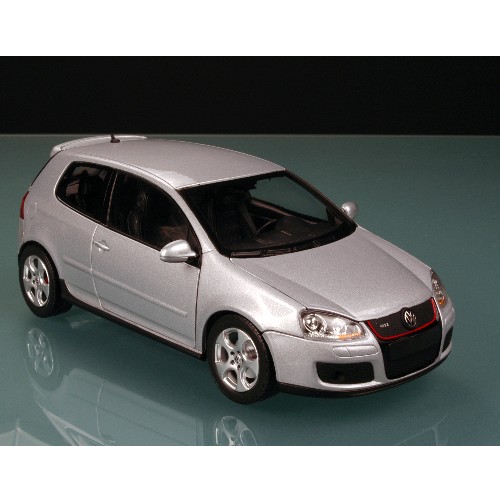 Norev 188448 Volkswagen Golf 5 GTI 2004 Die cast 1:18 Norev 188448 Volkswagen Golf 5 GTI 2004 Die cast 1:18
