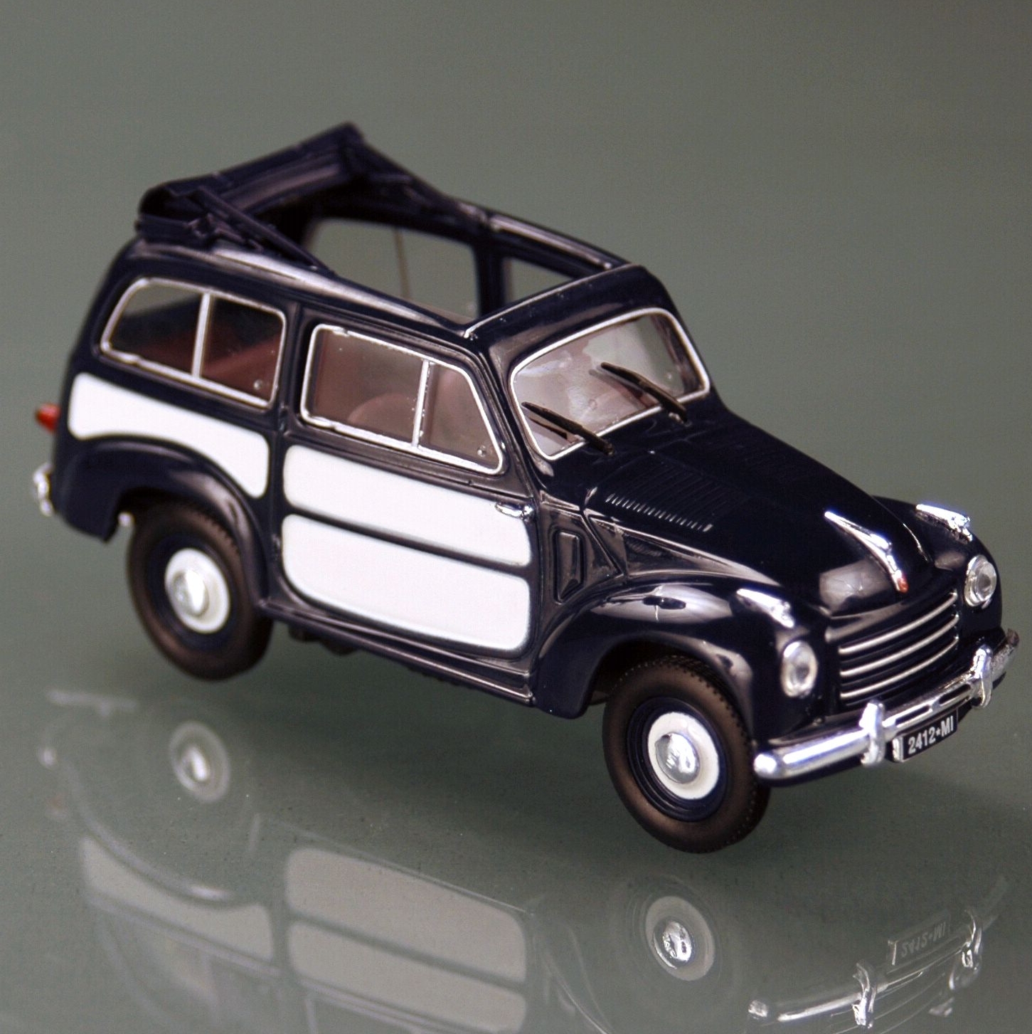 Norev 770008 Fiat 500 belvedere 1952 Die cast 1:43 Norev 770008 Fiat 500 belvedere 1952 Die cast 1:43