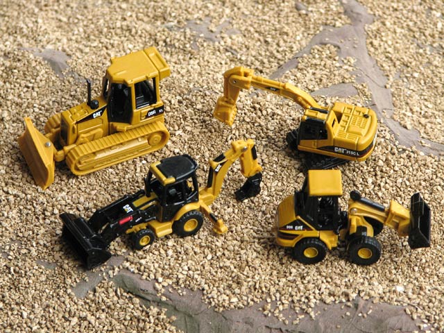 Caterpillar (assortiment de 15 pièces)