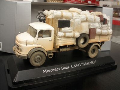 MERCEDES L 911 CAMION PLATEAU SAHARA