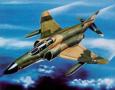 Revell 04002 PHANTOM F 4 E/J Maquettes 1:144