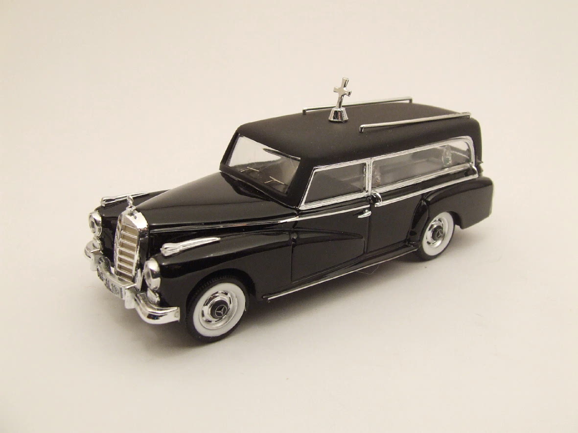 Rio 4137 Mercedes 300 D funebres 1960 Miniatures 1:43 Rio 4137 Mercedes 300 D funebres 1960 Miniatures 1:43