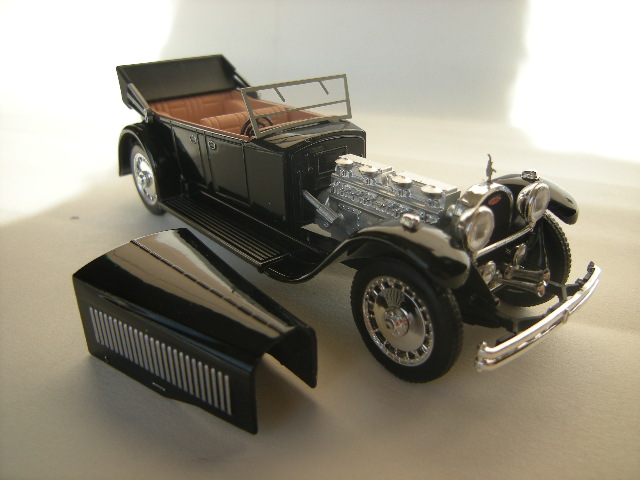 Rio 4244 BUGATTI 41 ROYALE TORPEDO Miniatures 1:43