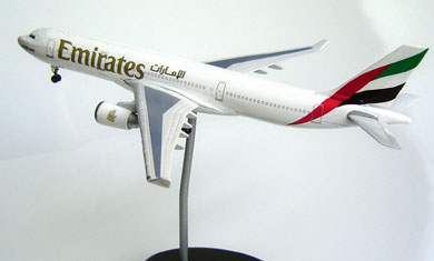 Schabak 858-117 Airbus A330/200 EMIRATES Die cast 1:250