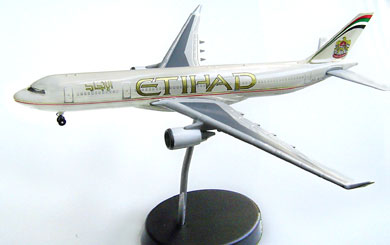 Schabak 858-228 Airbus A330/200 ETIHAD Die cast 1:250