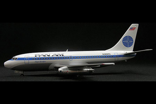 Schuco 3554513 BOEING 737/200 PAN AM CLIPPER FRANKFURT(INFLIGHT) Die cast 1:200 Schuco 3554513 BOEING 737/200 PAN AM CLIPPER FRANKFURT(INFLIGHT) Die cast 1:200