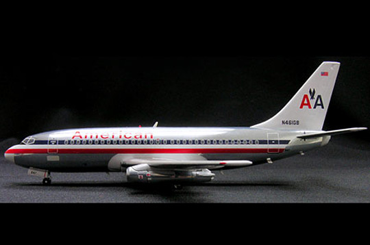 Schuco 3554515 BOEING B737/200 AMERICAN AIRLINES (INFLIGHT) Die cast 1:200 Schuco 3554515 BOEING B737/200 AMERICAN AIRLINES (INFLIGHT) Die cast 1:200