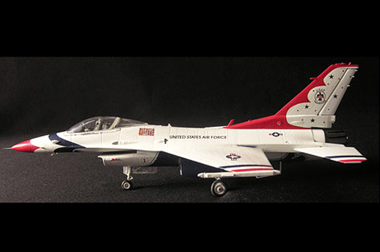 Schuco 3555019 F16 USAF THUNDERBIRDS(SKY GUARDIANS) Miniatures 1:72