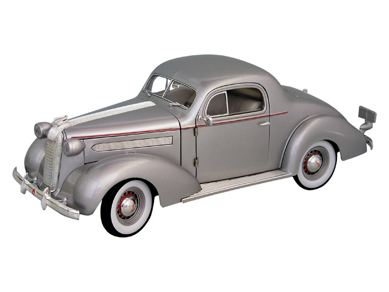Signature 18106 PONTIAC DELUX 1936 Miniatures 1:18 Signature 18106 PONTIAC DELUX 1936 Miniatures 1:18