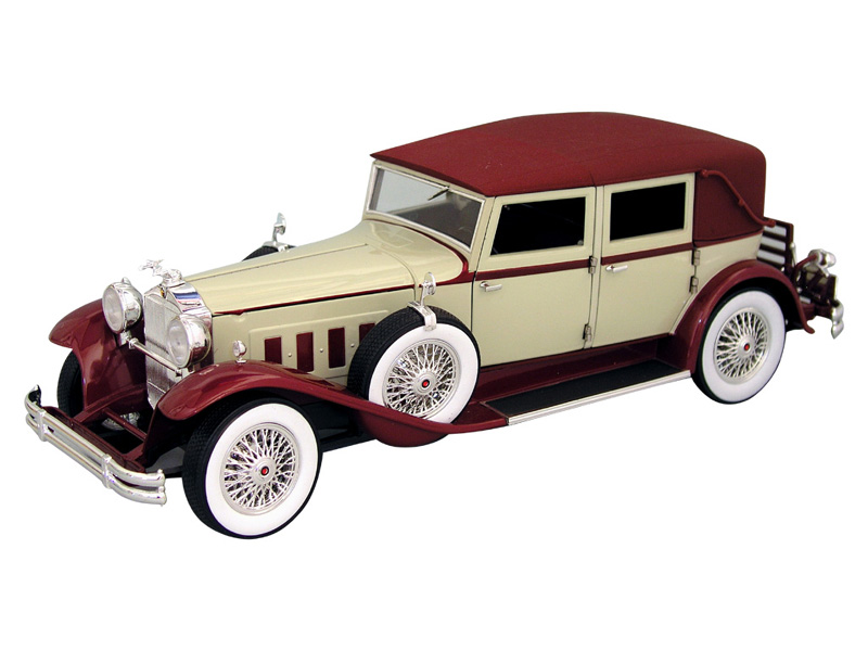 Signature 18115 Packard Le Baron 1930 Die cast 1:18