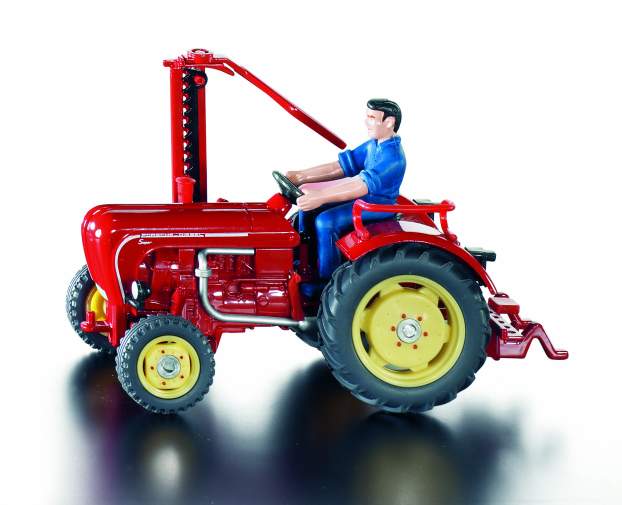 Porsche super avec faucheuse latérale