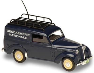 Solido 118206 RENAULT JUVA avec BMW et GENDARME Miniatures 1:10 Solido 118206 RENAULT JUVA avec BMW et GENDARME Miniatures 1:10