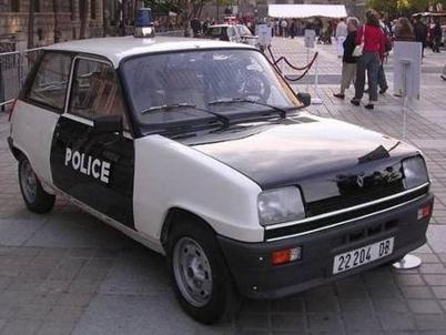 Solido 118333 RENAULT 5 POLICE Die cast 1:18 Solido 118333 RENAULT 5 POLICE Die cast 1:18