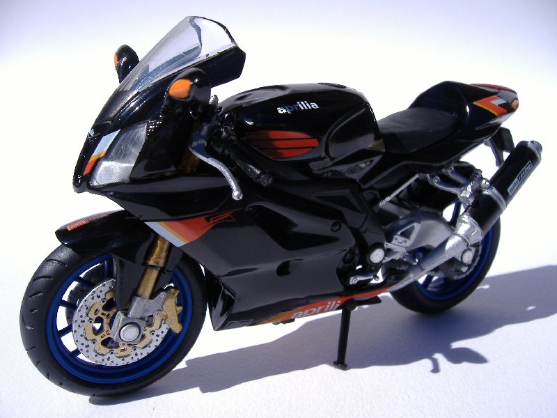 Solido 84022 APRILIA RSV 4 1000 Die cast 1:18 Solido 84022 APRILIA RSV 4 1000 Die cast 1:18