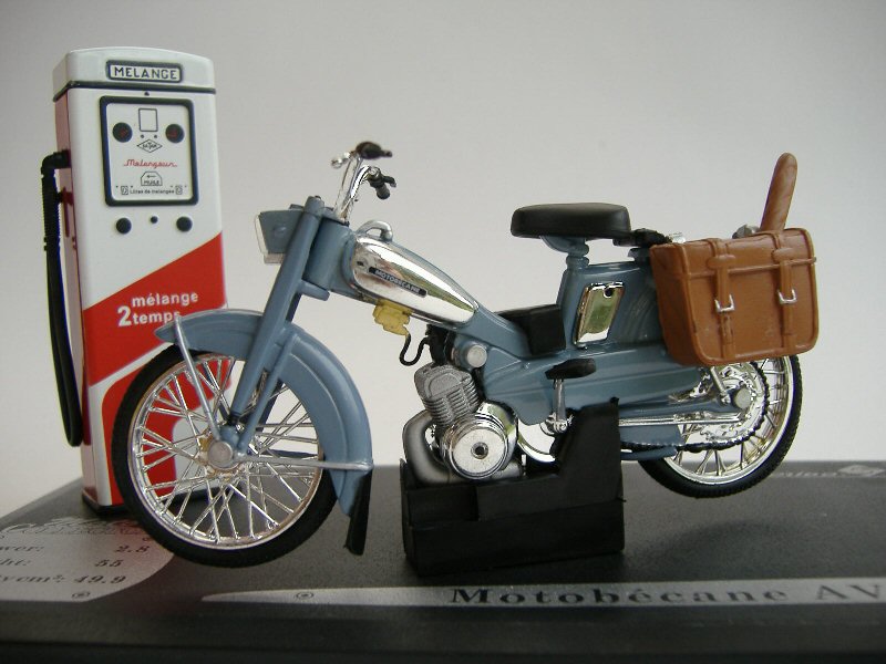 Solido 84026 MOBYLETTE MOTOBECANE Moto Bleu 1:18, Miniatures