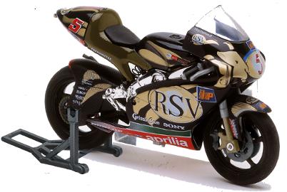 Solido 86003 APRILIA 250 MARCO MELANDRI 2002 Die cast 1:18 Solido 86003 APRILIA 250 MARCO MELANDRI 2002 Die cast 1:18