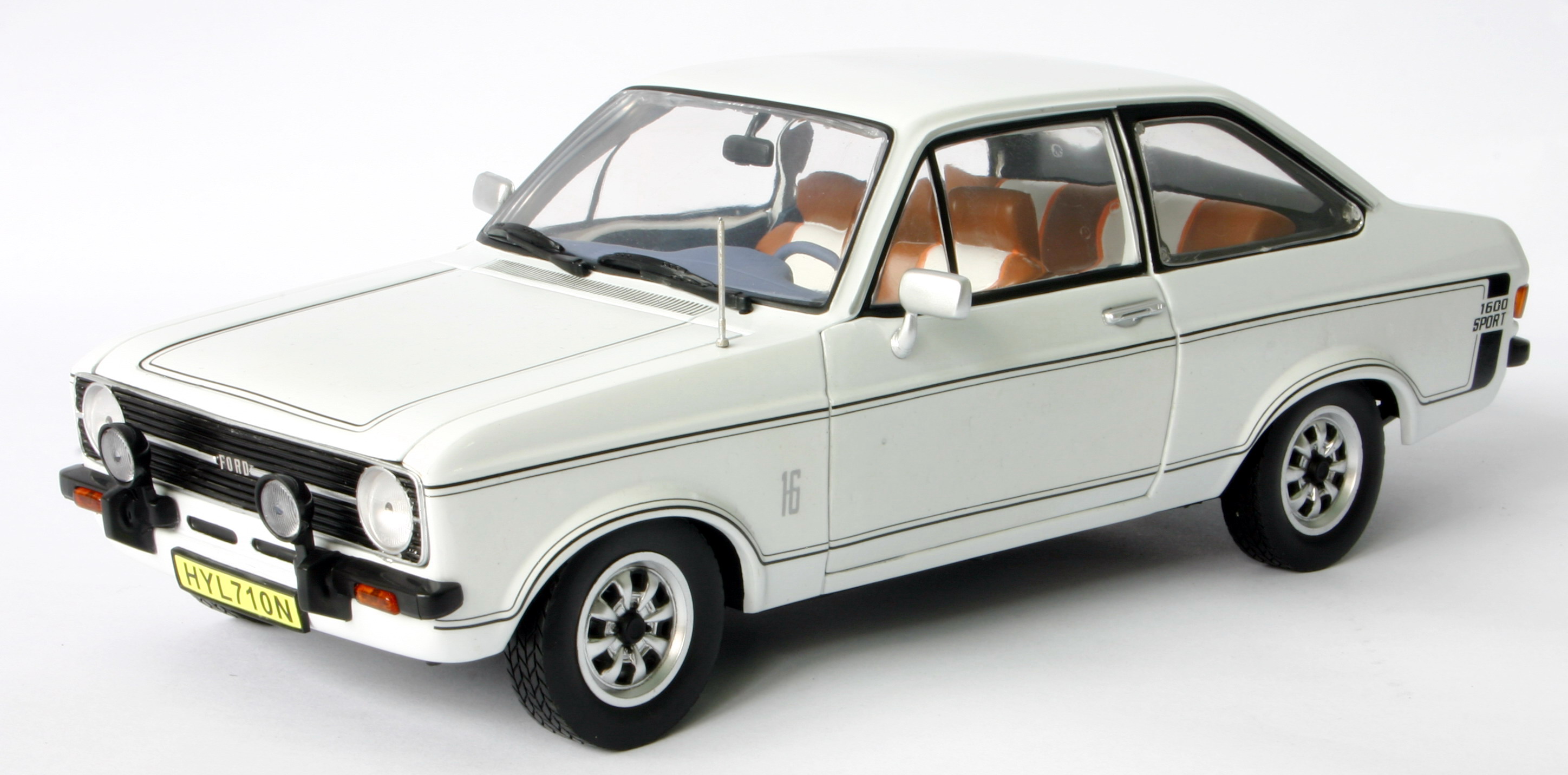 Sunstar 4612 Ford ESCORT MKII SPORT 1975 Die cast 1:18