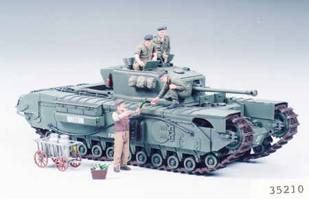 CHURCHILL MK 7 + 4 FIGURINES