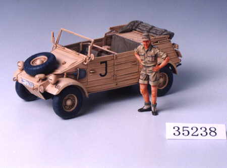 Tamiya 35238 KUBELWAGEN TYPE 82 AFRIKA Maquettes 1:35