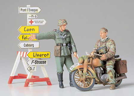 SOLDATS ALLEMANS + DKW NZ350