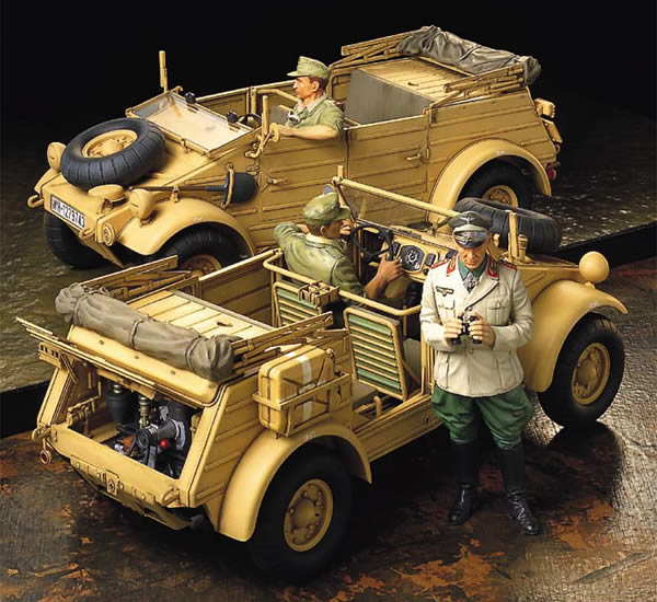 Tamiya 36202 KUBELWAGEN TYP 82 AFRIKA Maquettes 1:16