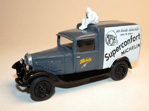 Transpub 23 Peugeot 201 FOURGONNETTE MICHELIN SUPERCONFORT Die cast 1:43